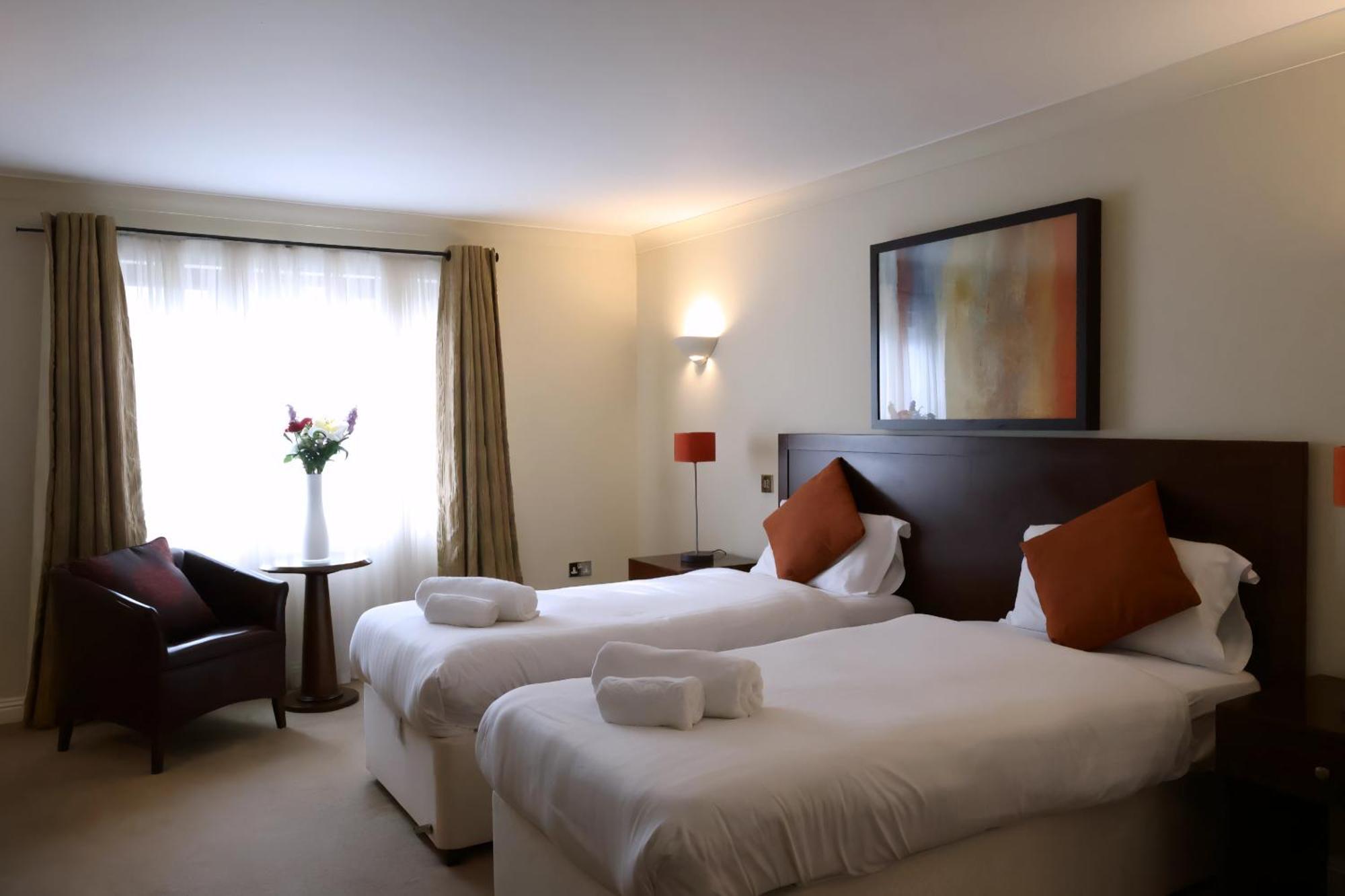 Hustyns Hotel Уэйдбридж Экстерьер фото